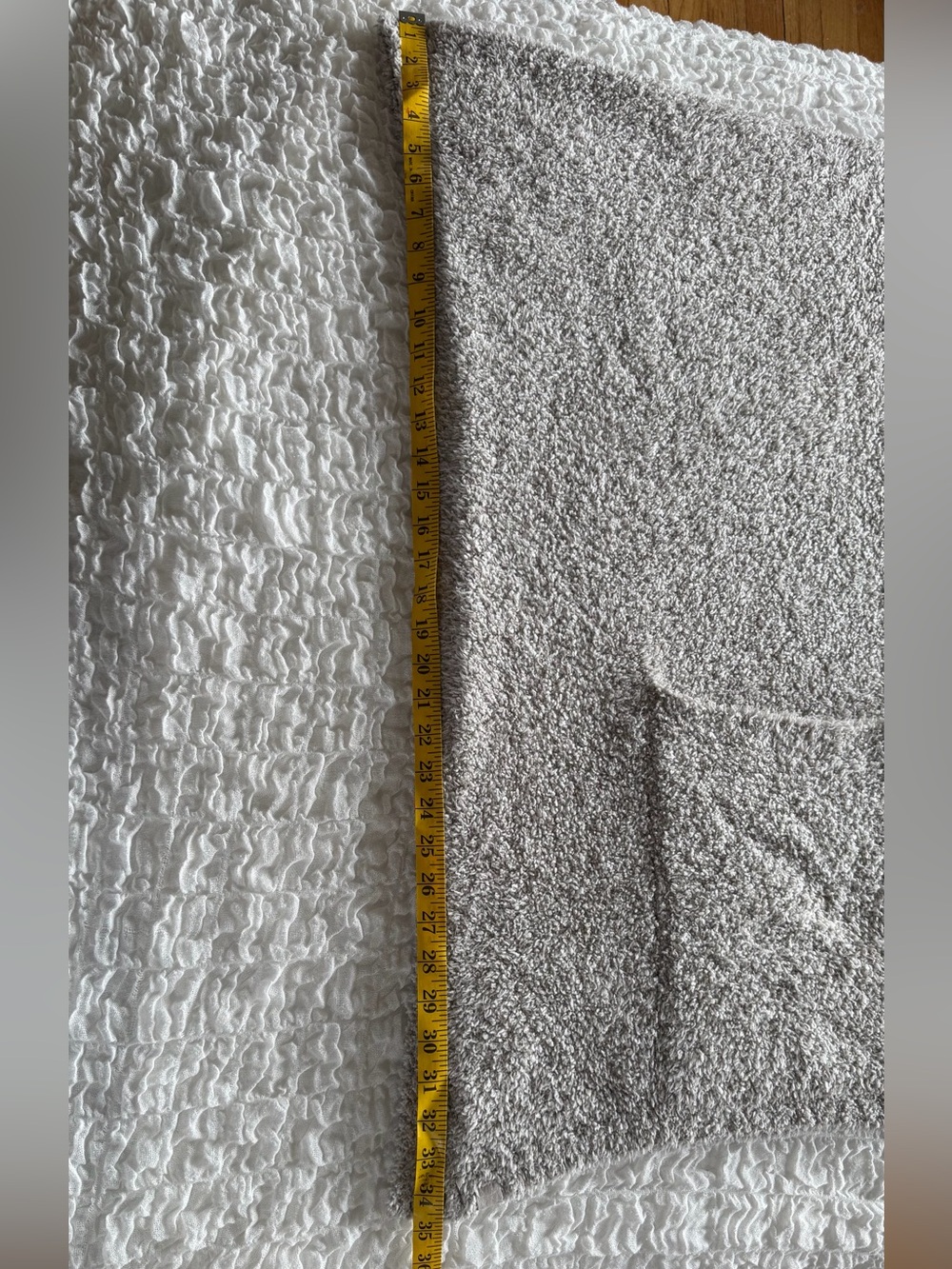 Barefoot Dreams CozyChic Wrap Pewter Pockets OS - Picture 8 of 9